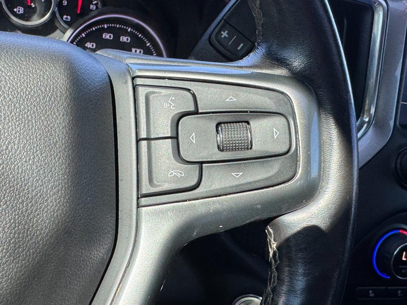 Chevrolet Silverado 1500 LTD Vehicle Full-screen Gallery Image 18