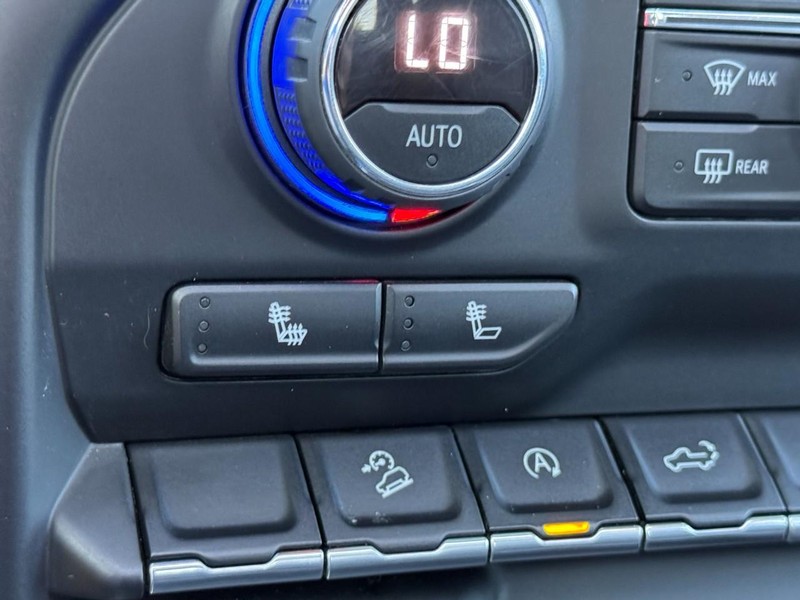 Chevrolet Silverado 1500 LTD Vehicle Full-screen Gallery Image 22