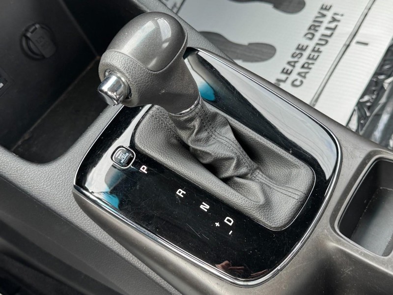 Kia Forte Vehicle Full-screen Gallery Image 19