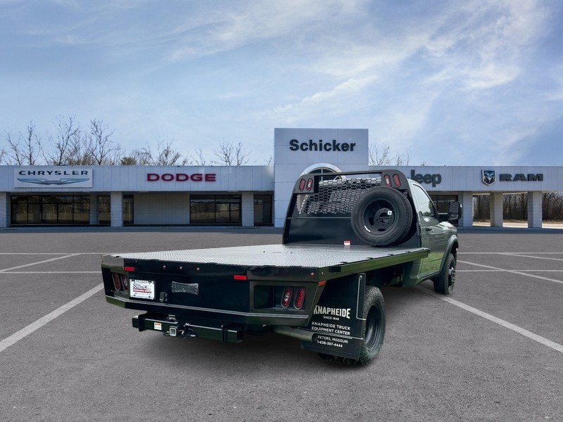 Ram 3500 Chassis Cab Vehicle Full-screen Gallery Image 03