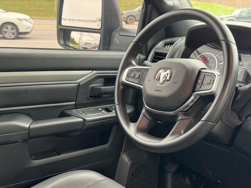 Ram 3500 Chassis Cab Vehicle Full-screen Gallery Image 12
