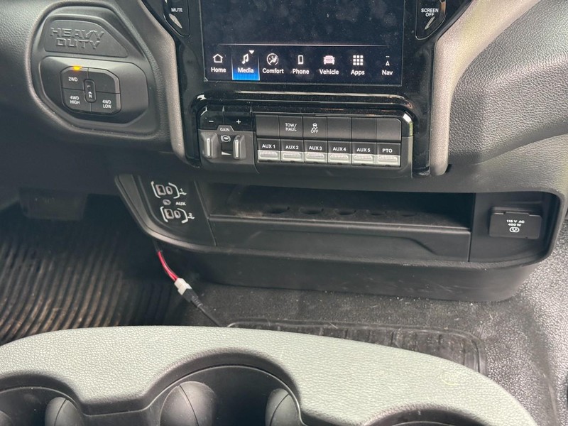 Ram 3500 Chassis Cab Vehicle Full-screen Gallery Image 14
