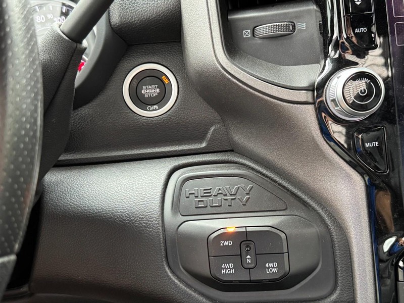 Ram 3500 Chassis Cab Vehicle Full-screen Gallery Image 19