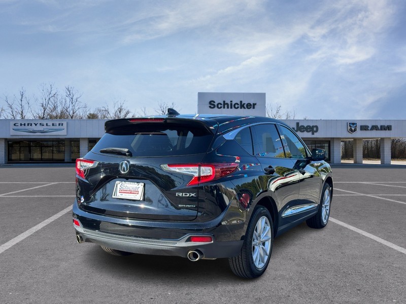 Acura RDX Vehicle Full-screen Gallery Image 03