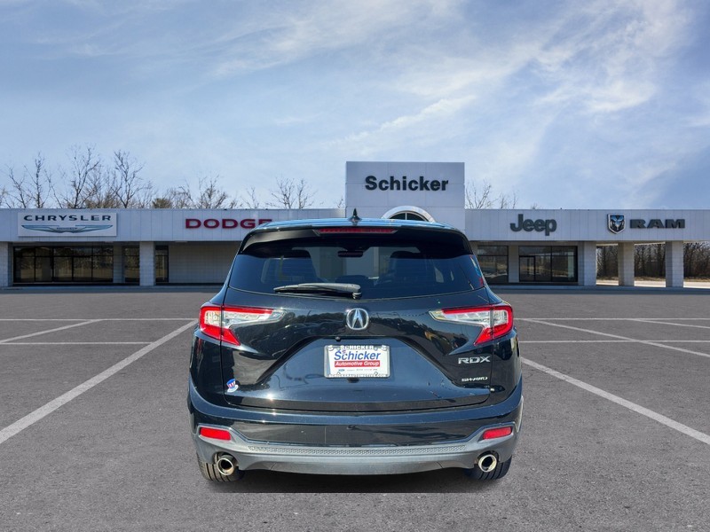 Acura RDX Vehicle Full-screen Gallery Image 04