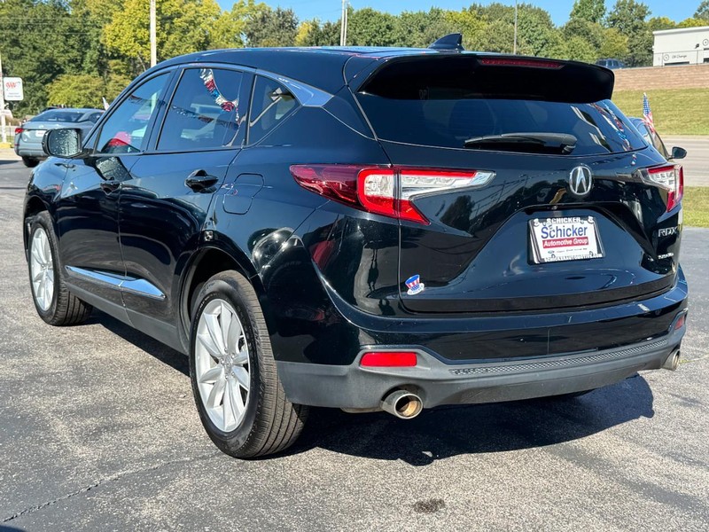 Acura RDX Vehicle Full-screen Gallery Image 06