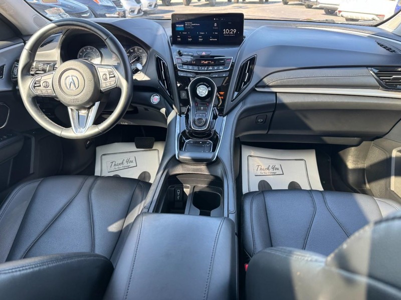 Acura RDX Vehicle Full-screen Gallery Image 11