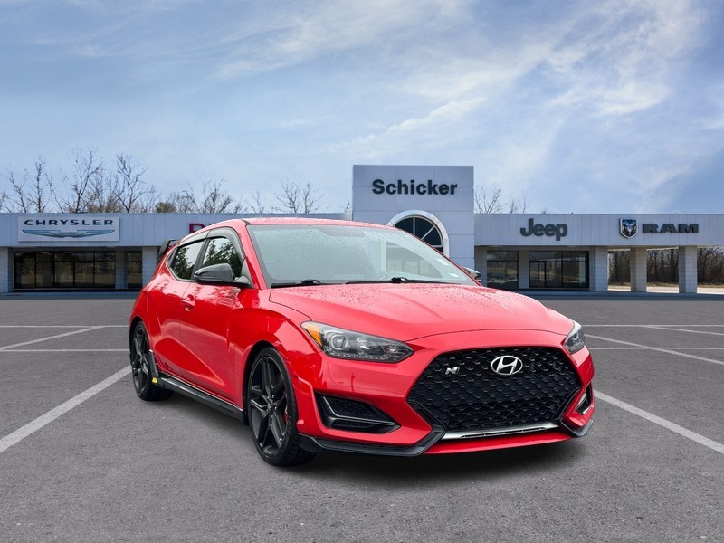 Hyundai Veloster Vehicle Full-screen Gallery Image 01