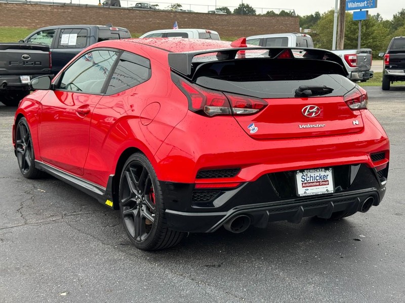 Hyundai Veloster Vehicle Full-screen Gallery Image 06