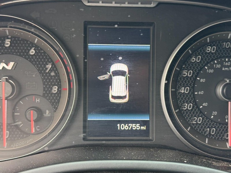 Hyundai Veloster Vehicle Full-screen Gallery Image 19