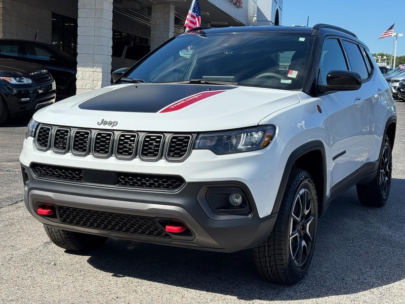 Jeep Compass Vehicle Full-screen Gallery Image 08