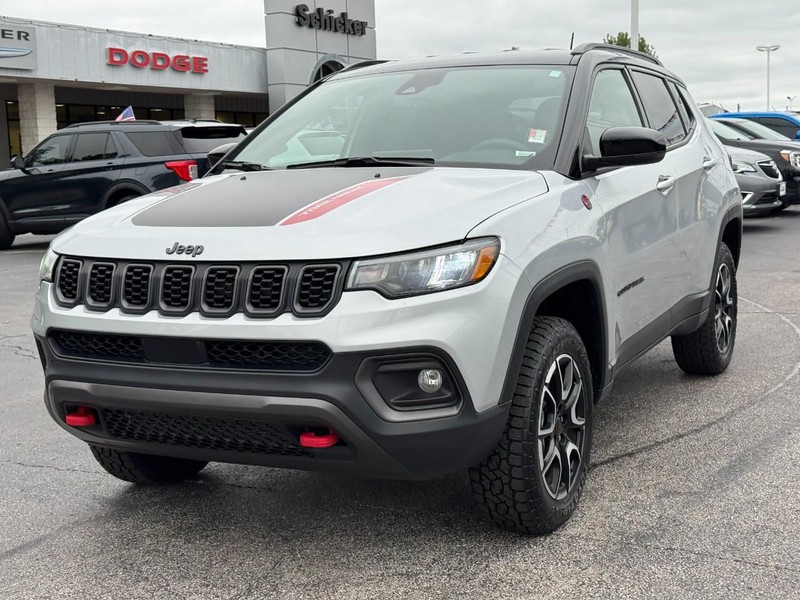 Jeep Compass Vehicle Full-screen Gallery Image 08