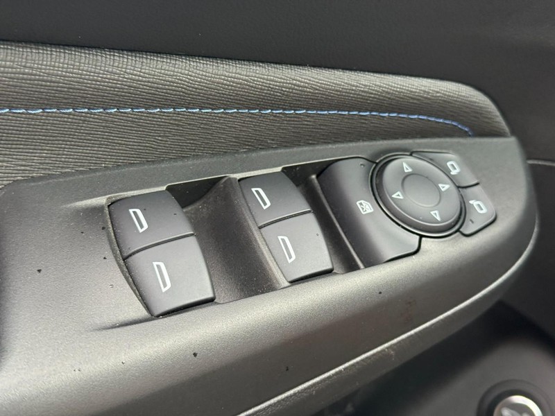 Buick Envista Vehicle Full-screen Gallery Image 21