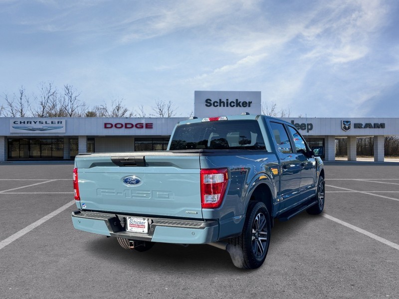 Ford F-150 Vehicle Full-screen Gallery Image 03