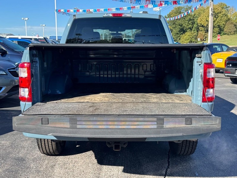 Ford F-150 Vehicle Full-screen Gallery Image 05