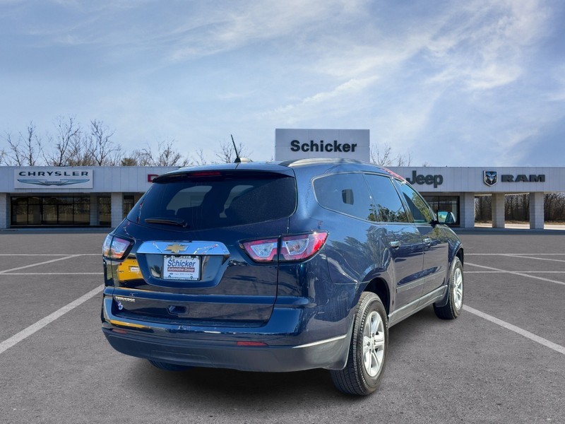 Chevrolet Traverse Vehicle Full-screen Gallery Image 03