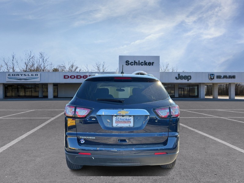 Chevrolet Traverse Vehicle Full-screen Gallery Image 04