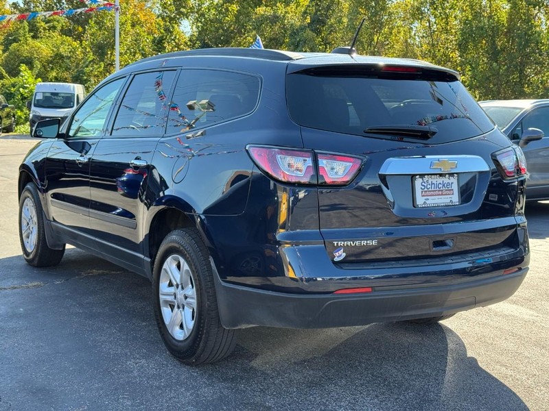 Chevrolet Traverse Vehicle Full-screen Gallery Image 06