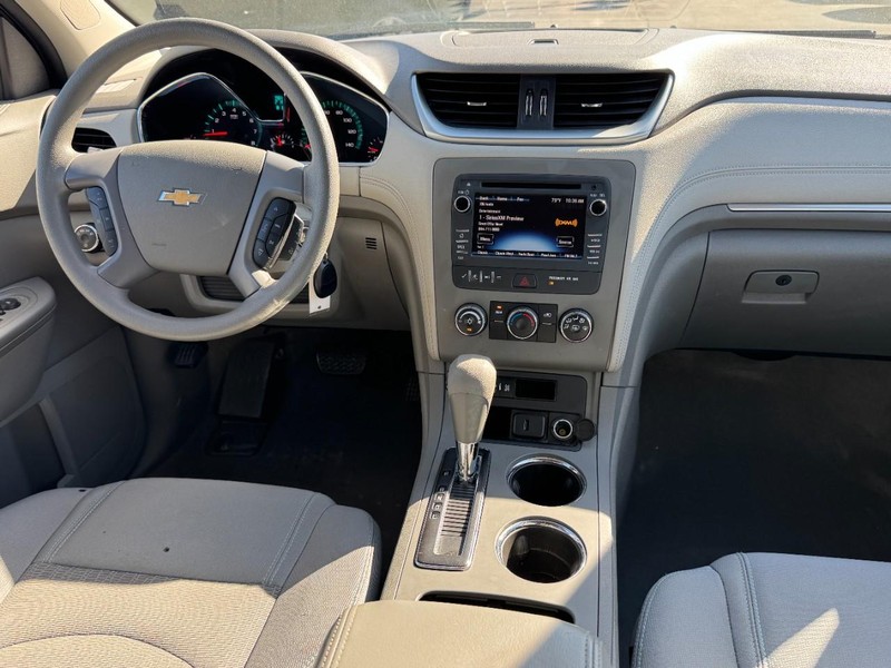 Chevrolet Traverse Vehicle Full-screen Gallery Image 12