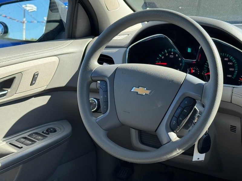 Chevrolet Traverse Vehicle Full-screen Gallery Image 13