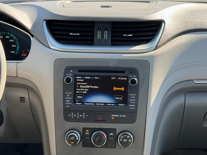 Chevrolet Traverse Vehicle Full-screen Gallery Image 14