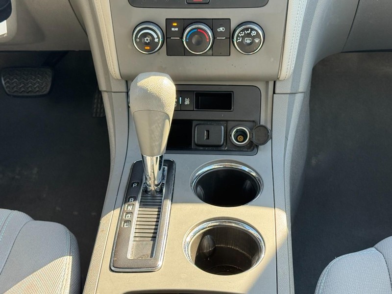 Chevrolet Traverse Vehicle Full-screen Gallery Image 15
