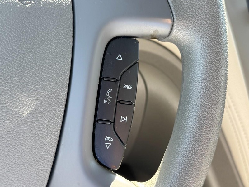 Chevrolet Traverse Vehicle Full-screen Gallery Image 18