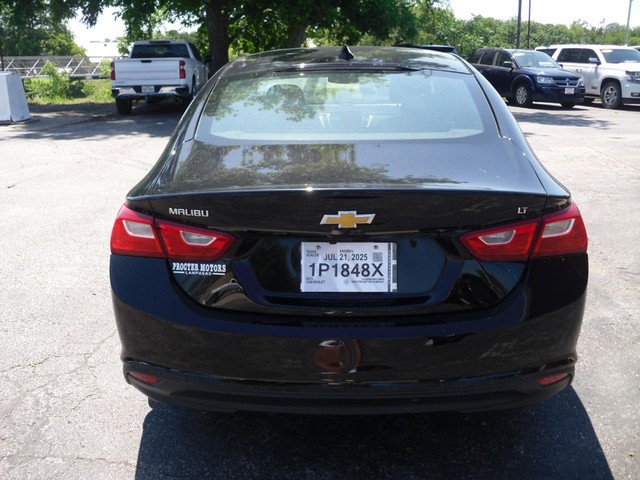 Chevrolet Malibu Vehicle Full-screen Gallery Image 03