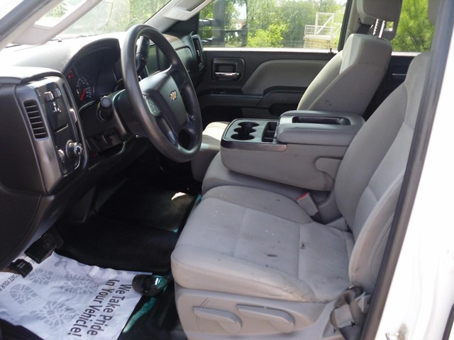 Chevrolet Silverado 2500HD Vehicle Full-screen Gallery Image 04