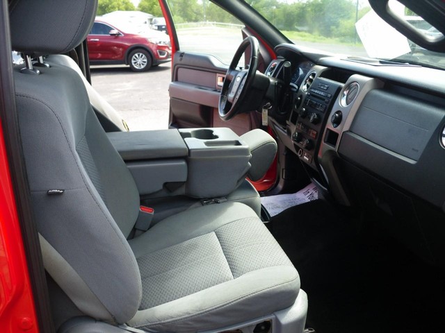 Ford F-150 Vehicle Full-screen Gallery Image 07