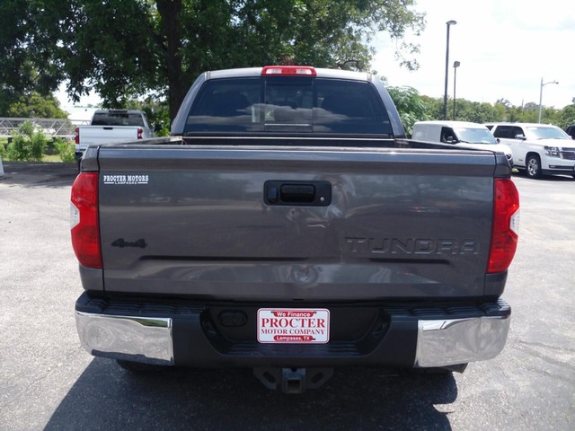 Toyota Tundra 4WD Truck Vehicle Full-screen Gallery Image 03