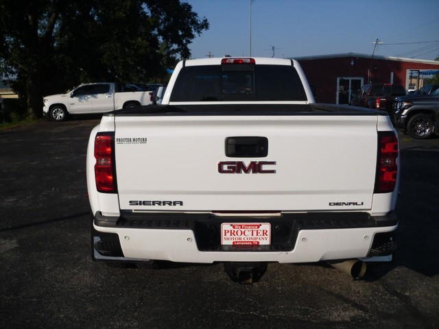 GMC Sierra 3500HD available WiFi Vehicle Full-screen Gallery Image 03
