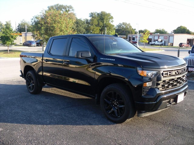 Chevrolet Silverado 1500 Vehicle Full-screen Gallery Image 02