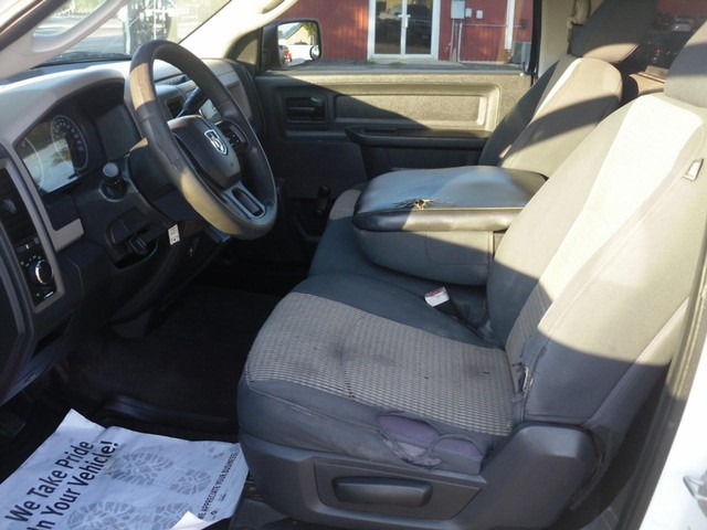 Ram 1500 Vehicle Full-screen Gallery Image 04