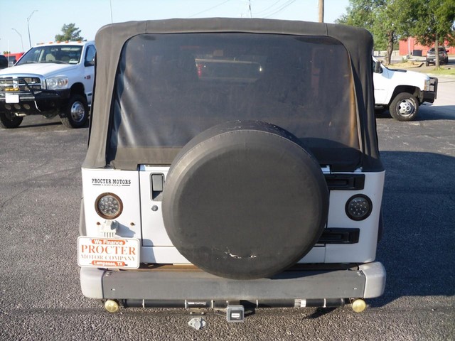 Jeep Wrangler Vehicle Full-screen Gallery Image 03