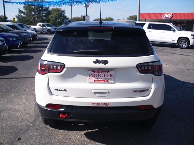 Jeep Compass Vehicle Full-screen Gallery Image 03