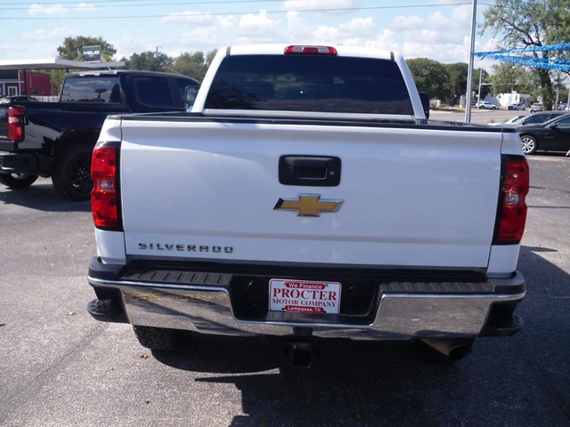 Chevrolet Silverado 2500HD Vehicle Full-screen Gallery Image 03