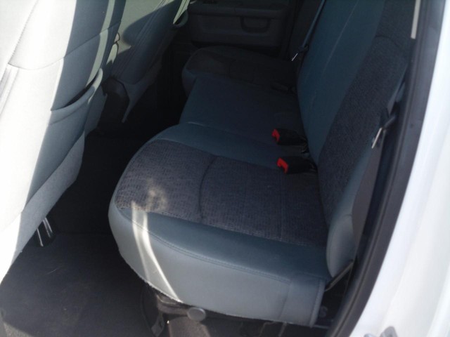 Ram 1500 Vehicle Full-screen Gallery Image 05