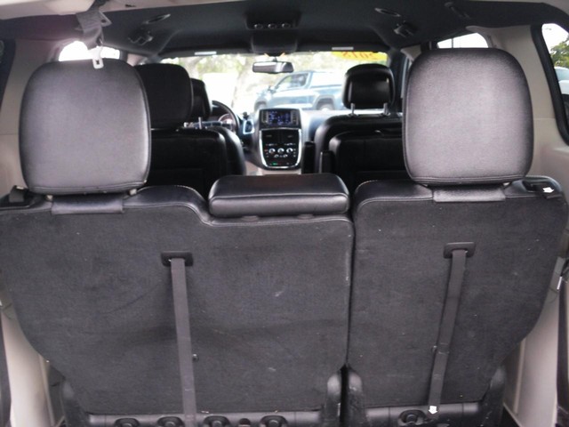 Dodge Grand Caravan Vehicle Full-screen Gallery Image 08