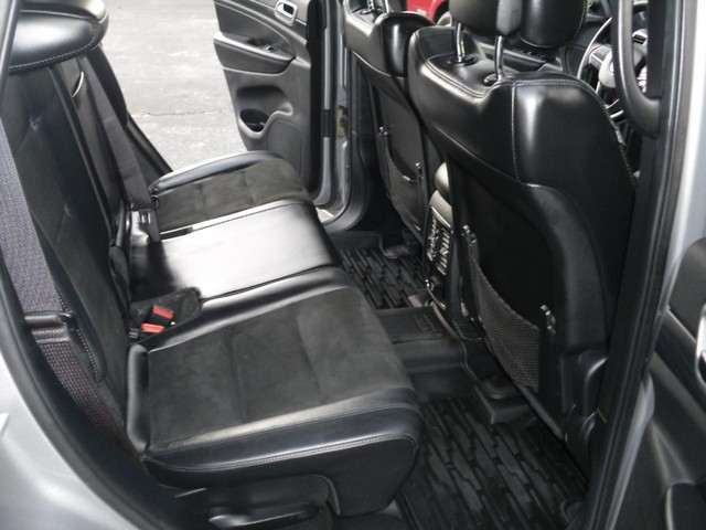 Jeep Grand Cherokee Vehicle Full-screen Gallery Image 06