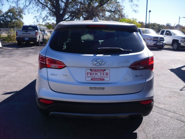 Hyundai Santa Fe Sport Vehicle Full-screen Gallery Image 03