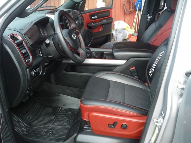 Ram 1500 Vehicle Full-screen Gallery Image 06