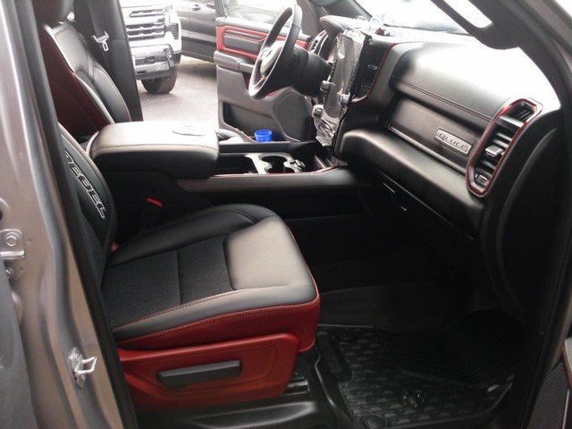 Ram 1500 Vehicle Full-screen Gallery Image 07