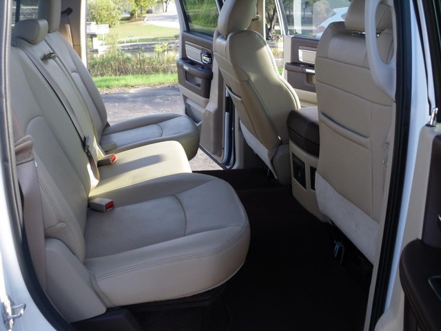 Ram 1500 Vehicle Full-screen Gallery Image 06