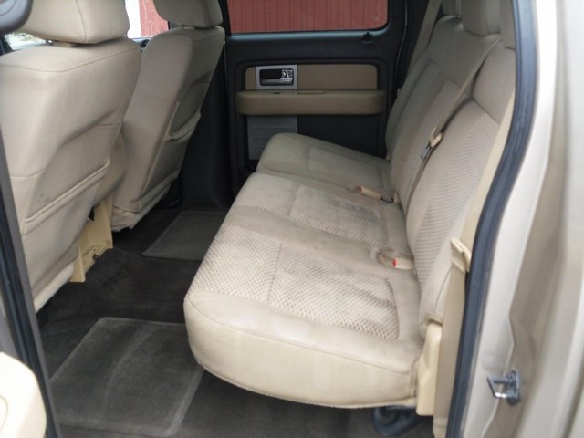 Ford F-150 Vehicle Full-screen Gallery Image 05