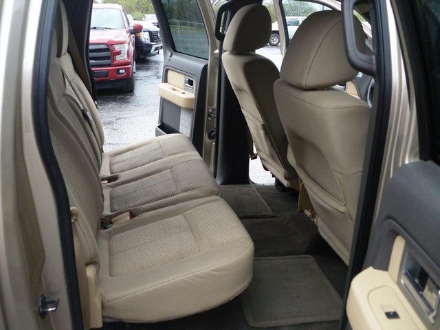 Ford F-150 Vehicle Full-screen Gallery Image 06