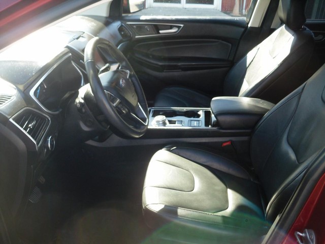 Ford Edge Vehicle Full-screen Gallery Image 04