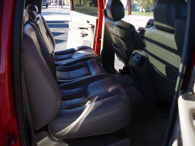 Chevrolet Silverado 3500 Vehicle Full-screen Gallery Image 06