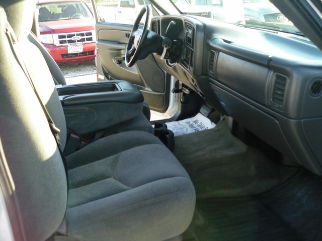 Chevrolet Silverado 2500HD Vehicle Full-screen Gallery Image 07