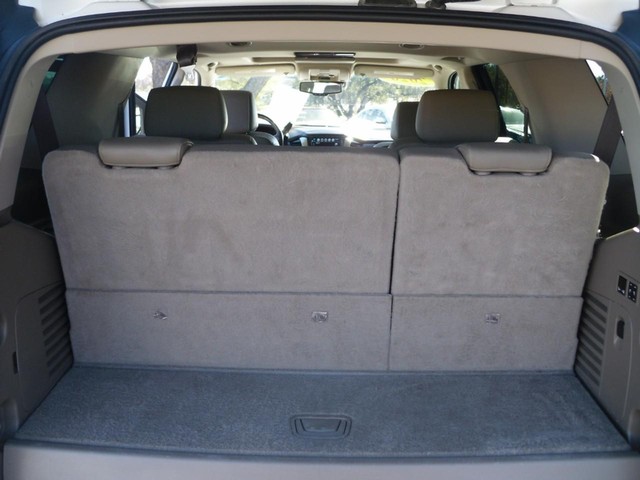 Chevrolet Tahoe Vehicle Full-screen Gallery Image 08